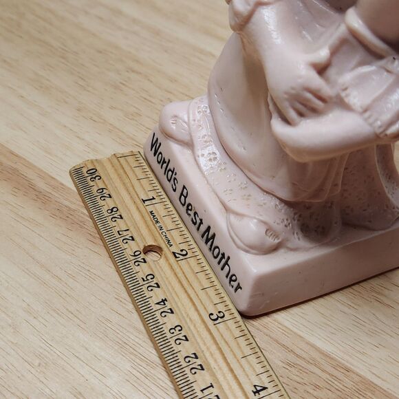 Vintage 1970 R&W Berries “World’s Best Mother” Figurine – Pink Resin - Picture 8 of 8